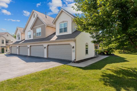 Photo of 8521 S Stratford Rd, Oak Creek, WI 53154 (MLS # 1934516)