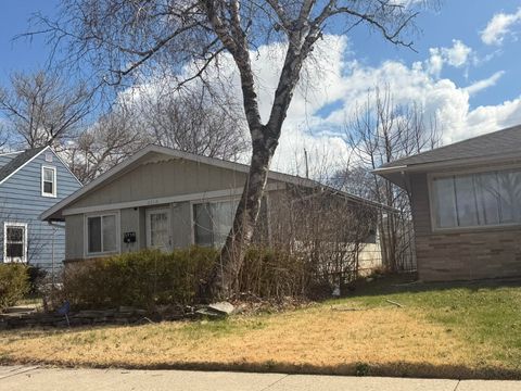 Photo of 5718 N 80th St, Milwaukee, WI 53218 (MLS # 1958150)
