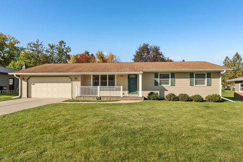 Photo of 614 Madison Dr, Delavan, WI 53115 (MLS # 1940965)