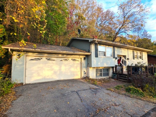 3205 CLIFFSIDE DR, LA CROSSE, WI 54601 - Image c1e3e8a48e3cfa86783a2ff9f4cc302d/3640888996