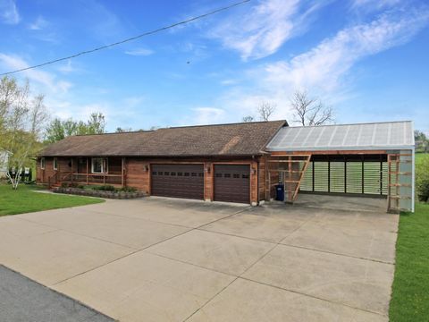 Photo of 321 Willow St, Viroqua, WI 54665 (MLS # 1960547)