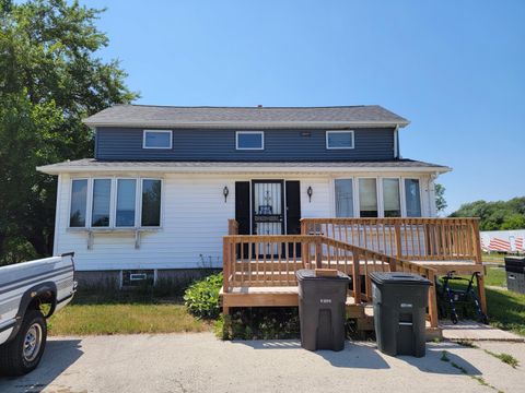 Photo of 5732 W Rawson Ave, Franklin, WI 53132 (MLS # 1934183)