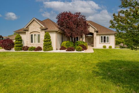 Photo of 10160 S Settlers Way, Oak Creek, WI 53154 (MLS # 1920922)