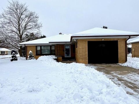 Photo of 2703 Wilgus Ave, Sheboygan, WI 53081 (MLS # 1944612)