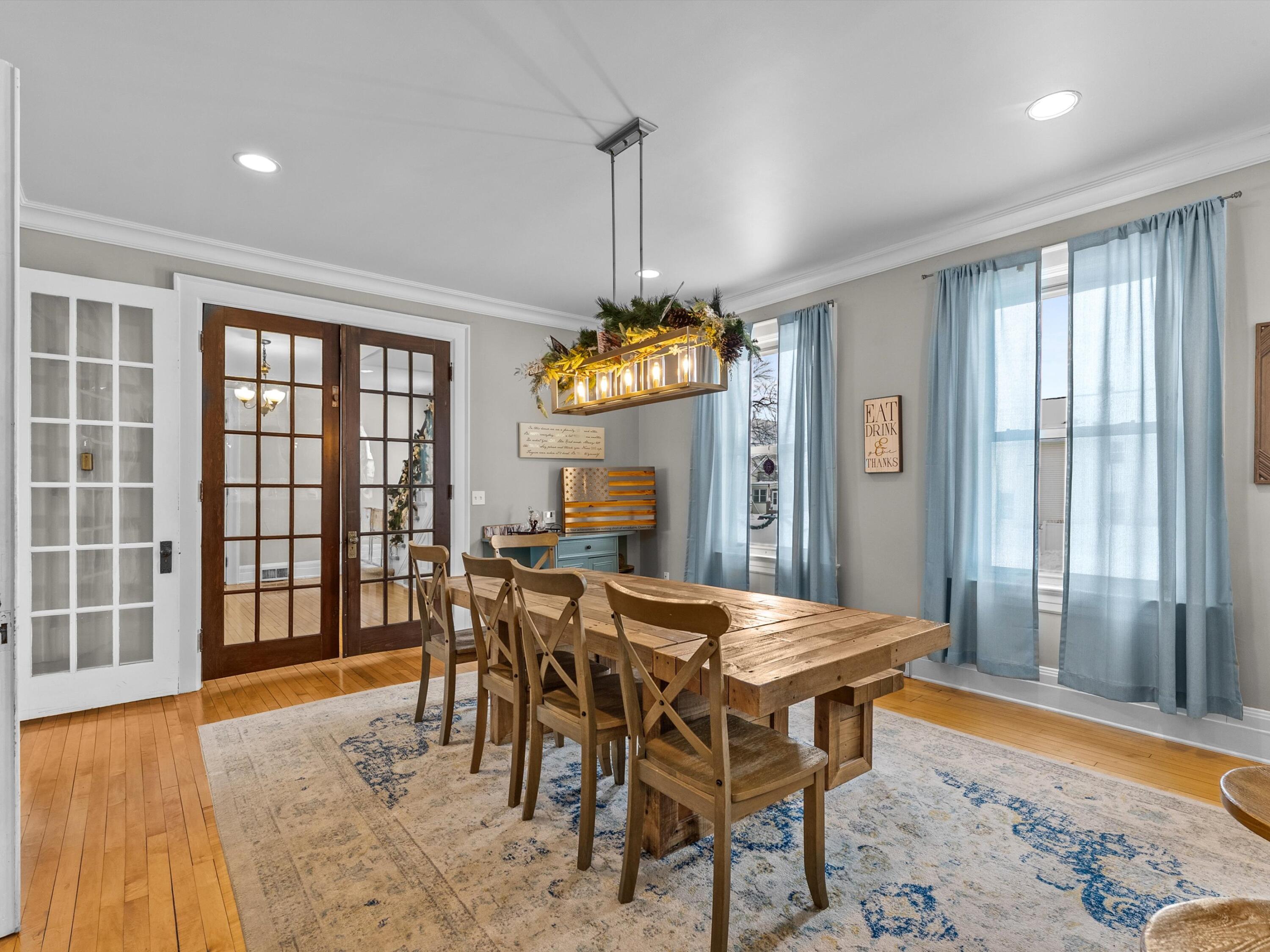 Manitowoc, Wisconsin 54220, United States, 4 Bedrooms Bedrooms, ,4 BathroomsBathrooms,Residential,Active,256441