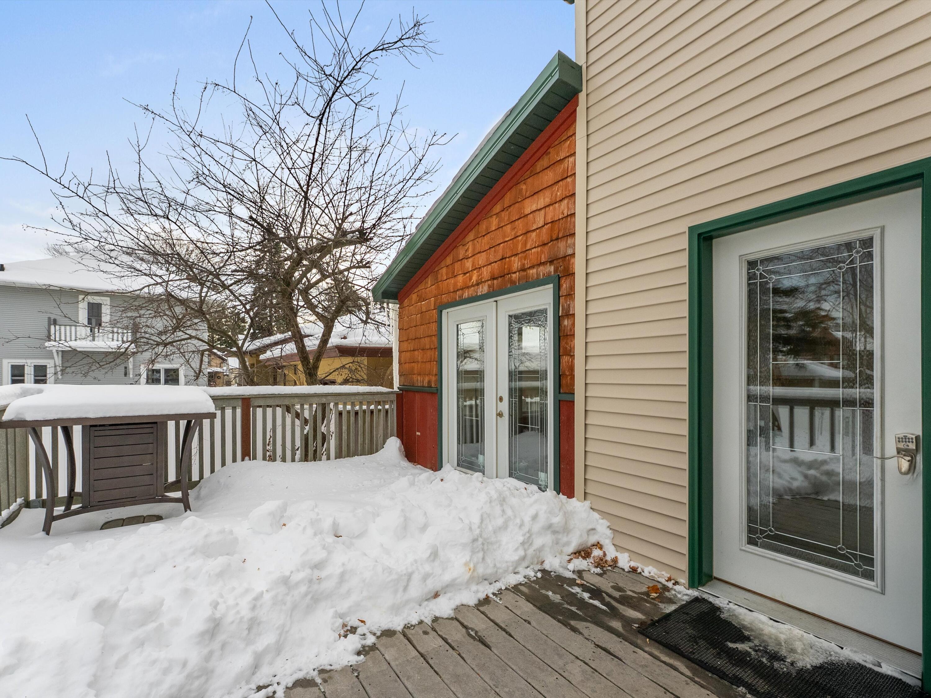 Manitowoc, Wisconsin 54220, United States, 4 Bedrooms Bedrooms, ,4 BathroomsBathrooms,Residential,Active,256441