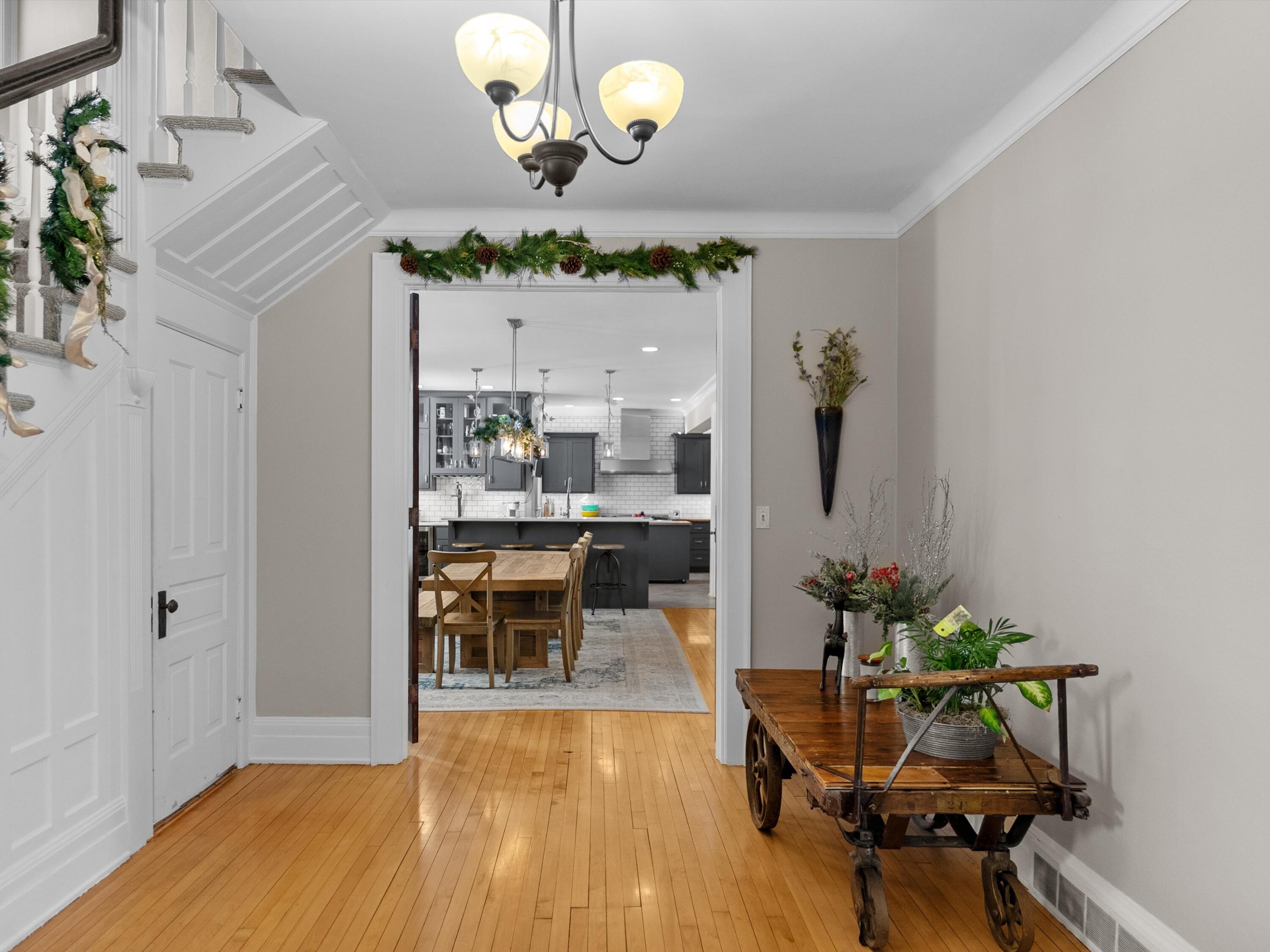 Manitowoc, Wisconsin 54220, United States, 4 Bedrooms Bedrooms, ,4 BathroomsBathrooms,Residential,Active,256441