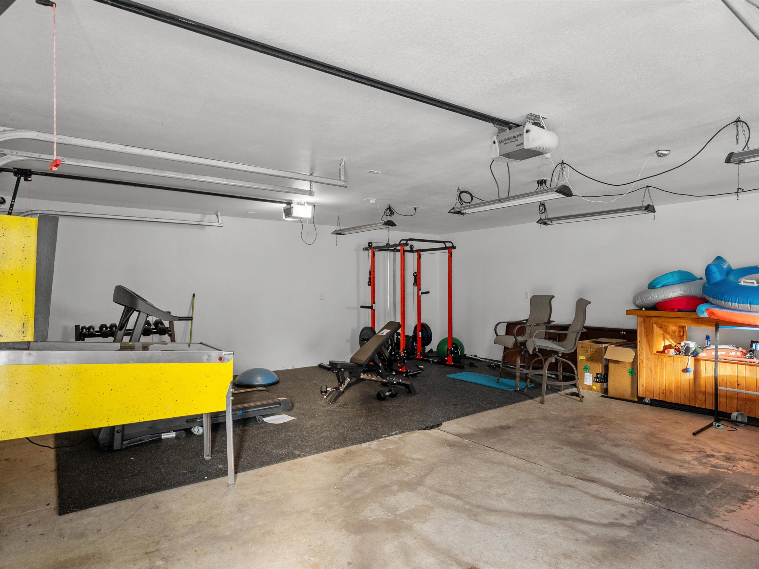 Manitowoc, Wisconsin 54220, United States, 4 Bedrooms Bedrooms, ,4 BathroomsBathrooms,Residential,Active,256441