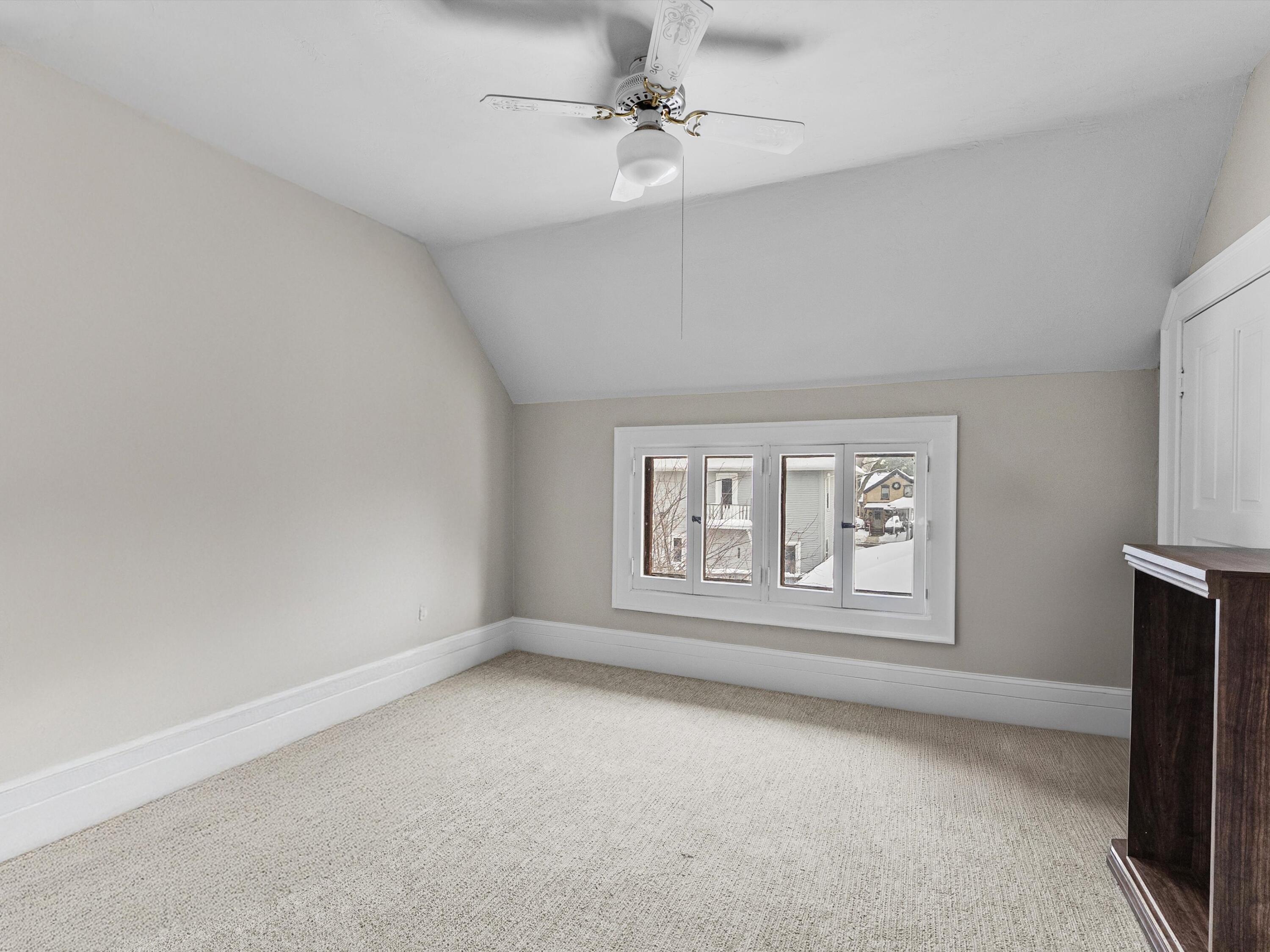 Manitowoc, Wisconsin 54220, United States, 4 Bedrooms Bedrooms, ,4 BathroomsBathrooms,Residential,Active,256441