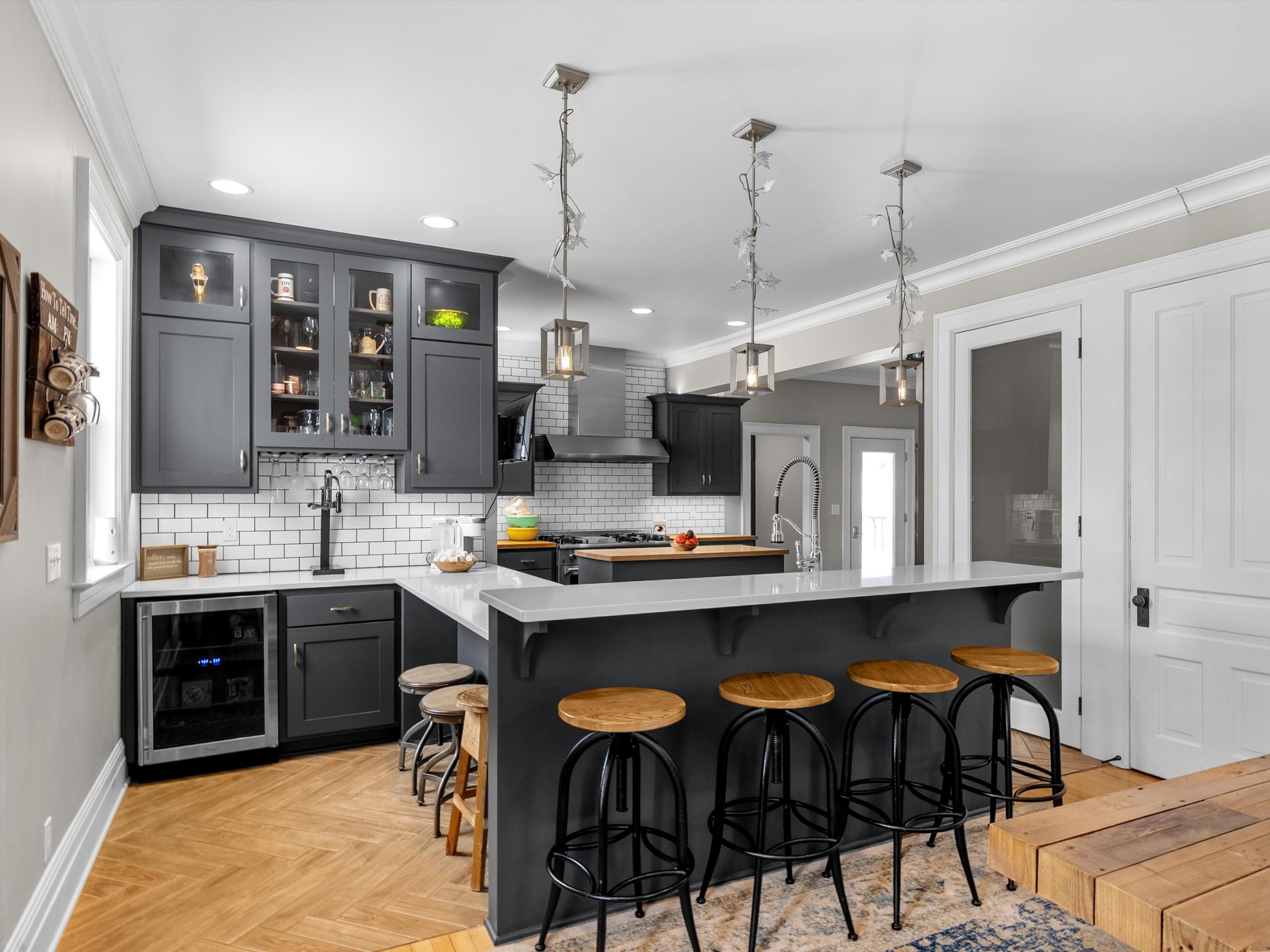 Manitowoc, Wisconsin 54220, United States, 4 Bedrooms Bedrooms, ,4 BathroomsBathrooms,Residential,Active,256441