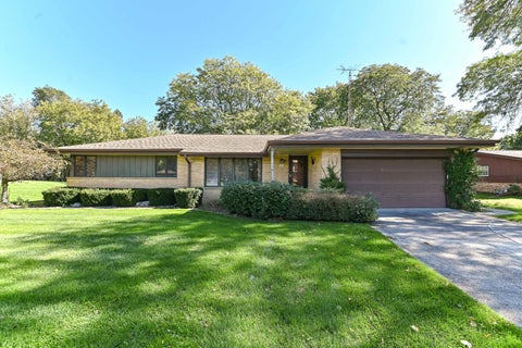 Photo of 7684 S Logan Ave, Oak Creek, WI 53154 (MLS # 1984055)
