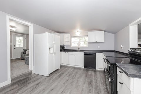 Photo of 416 O'Connell St, Watertown, WI 53094 (MLS # 1978318)