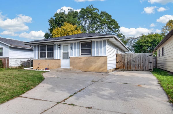 3041 COOLIDGE AVE, MOUNT PLEASANT, WI 53403 - Image c2f28afca51a08e80904de9dafe4c2d4/2643001045