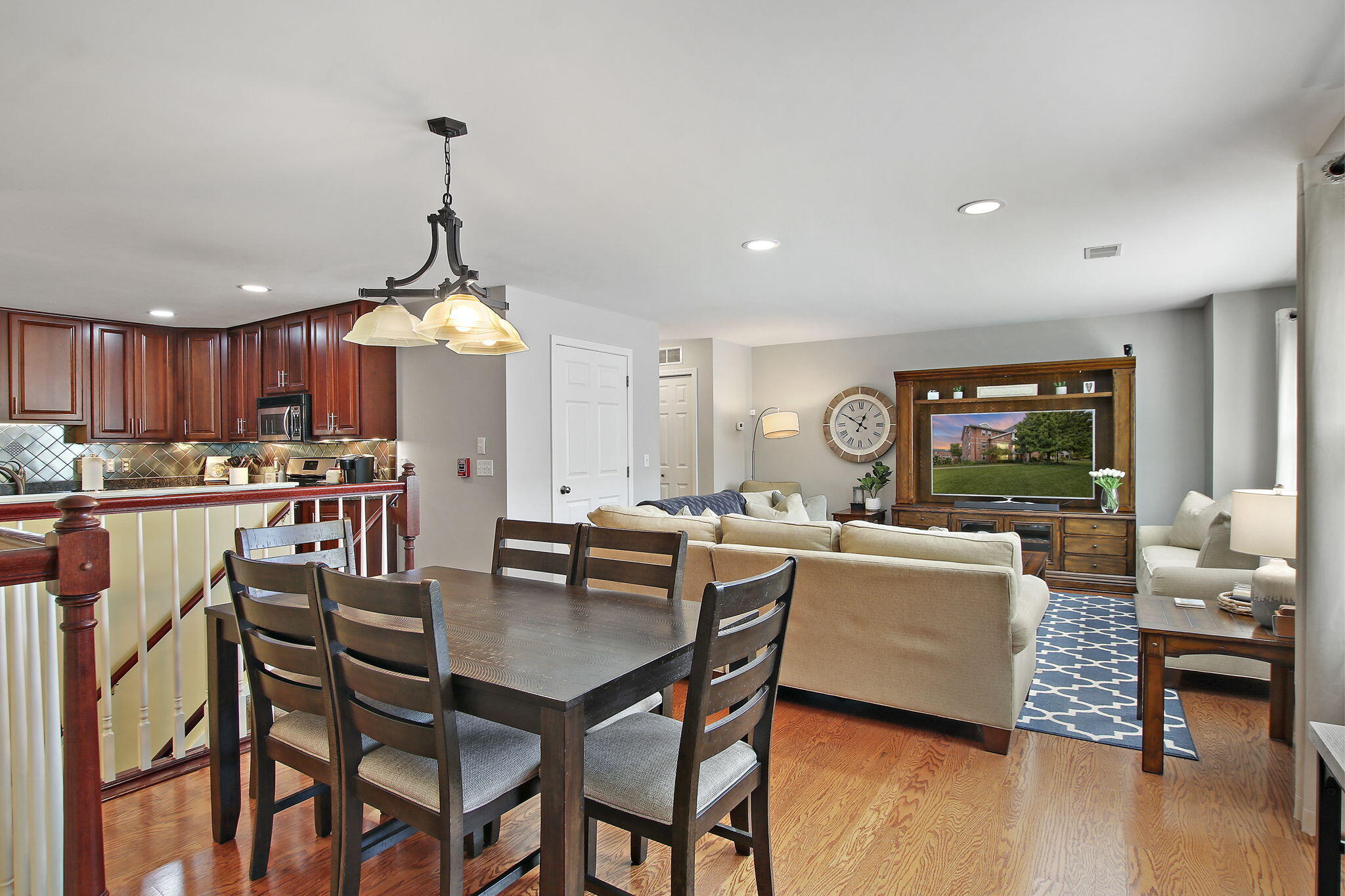 Kenosha, Wisconsin 53140, United States, 2 Bedrooms Bedrooms, ,3 BathroomsBathrooms,Residential,Pending,116145