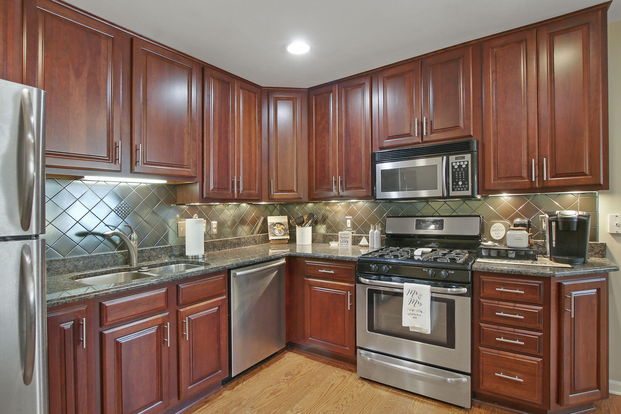 Kenosha, Wisconsin 53140, United States, 2 Bedrooms Bedrooms, ,3 BathroomsBathrooms,Residential,Pending,116145