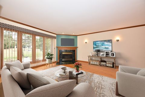 Photo of 7311 W Mequon Square Dr, Mequon, WI 53092 (MLS # 1918305)