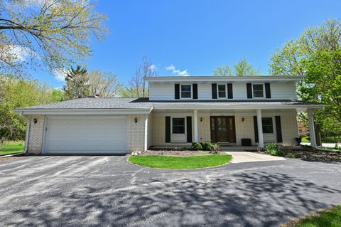 Photo of 2490 De Carlin Dr, Brookfield, WI 53045 (MLS # 1960187)