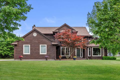 Photo of 3562 W Jerelin Dr, Franklin, WI 53132 (MLS # 1920298)
