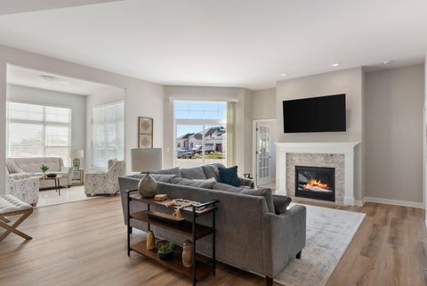 868 S Verona Cir, Grafton, WI 53024 - #: 1922267