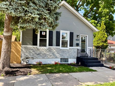 Photo of 510 15th St, Racine, WI 53403 (MLS # 1969860)
