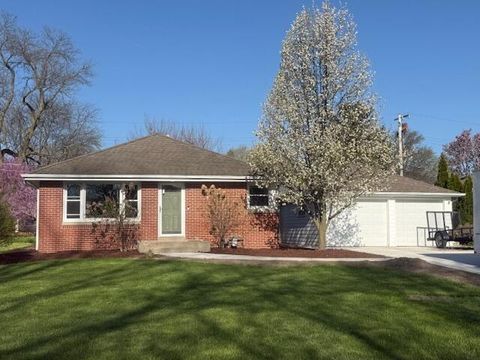 Photo of 1125 Harvey Ave, Brookfield, WI 53005 (MLS # 1960104)