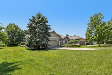 Photo of 16885 Lake Rd, Brookfield, WI 53005 (MLS # 1923305)