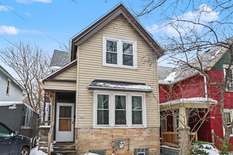 Photo of 2447 S Burrell St, Milwaukee, WI 53207 (MLS # 1954551)
