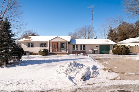 Photo of N6213 Fox St, Onalaska, WI 54650 (MLS # 1950296)