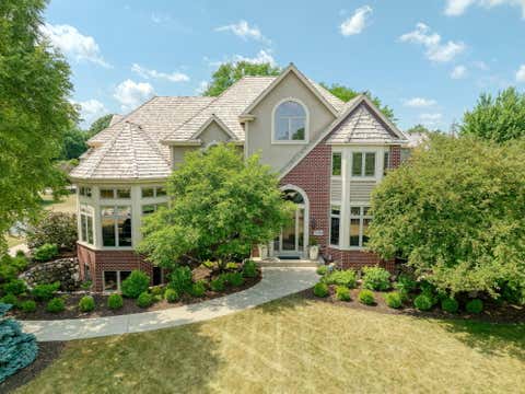 Photo of 21100 Chancery Ct, Brookfield, WI 53045 (MLS # 1972561)