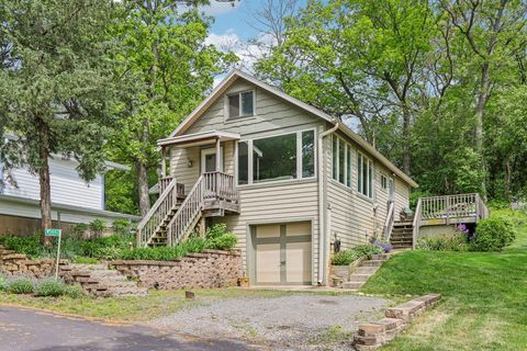 Photo of W5442 Lake View Dr, Sugar Creek, WI 53121 (MLS # 1963427)