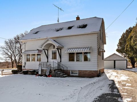 Photo of 411 S Packer Dr, Francis Creek, WI 54220 (MLS # 1949142)