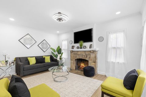 Photo of 1229 W Olive St, Milwaukee, WI 53209 (MLS # 1943735)