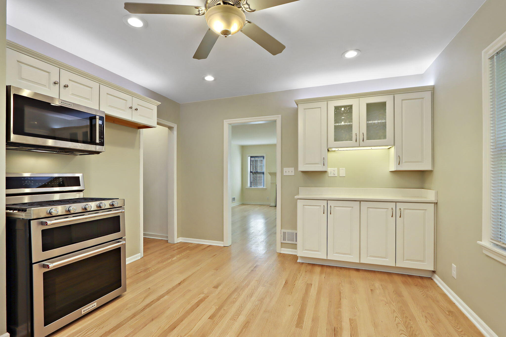 Kenosha, Wisconsin 53143, United States, 3 Bedrooms Bedrooms, ,2 BathroomsBathrooms,Residential,Active,227149