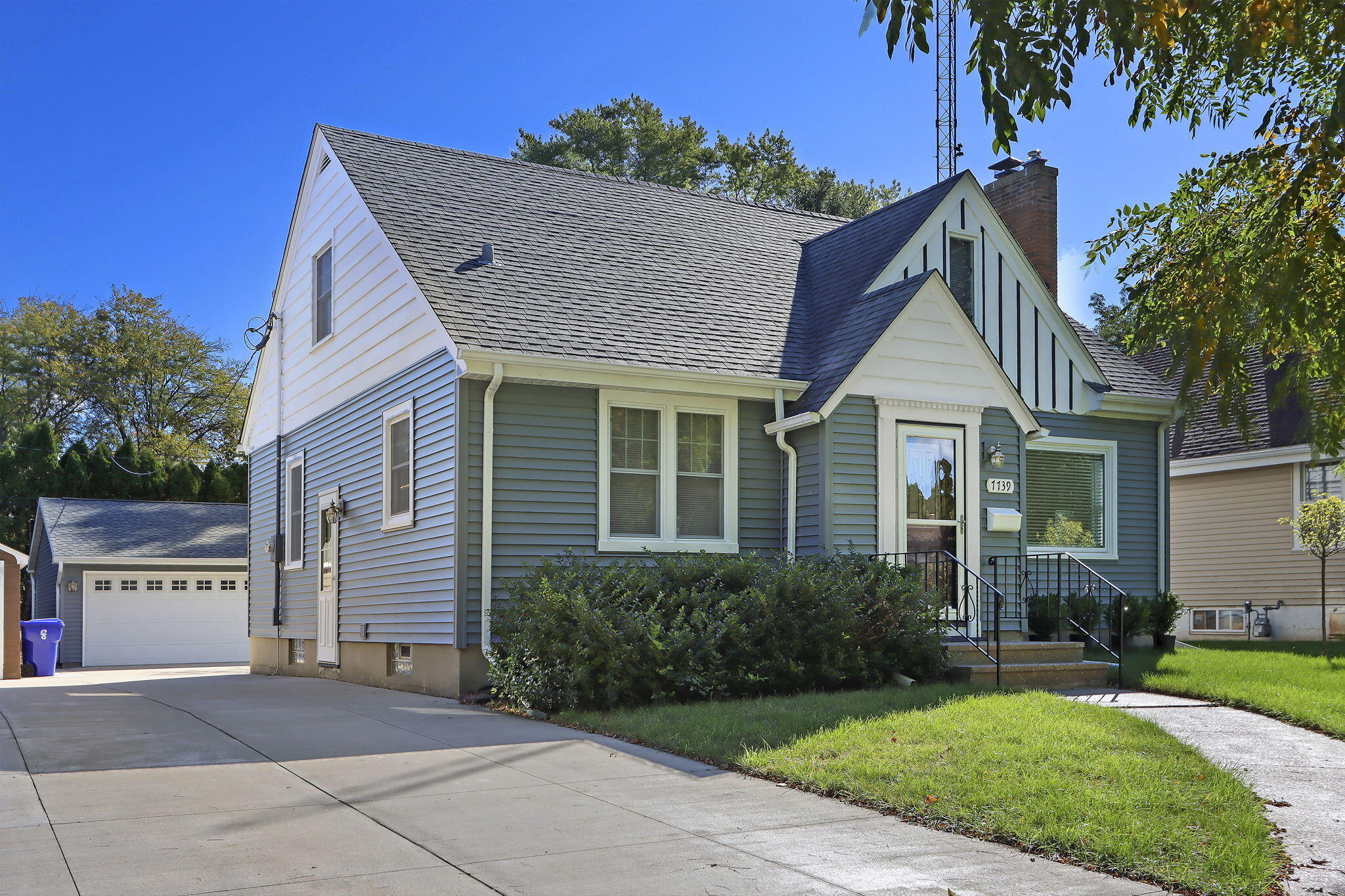 Kenosha, Wisconsin 53143, United States, 3 Bedrooms Bedrooms, ,2 BathroomsBathrooms,Residential,Active,227149