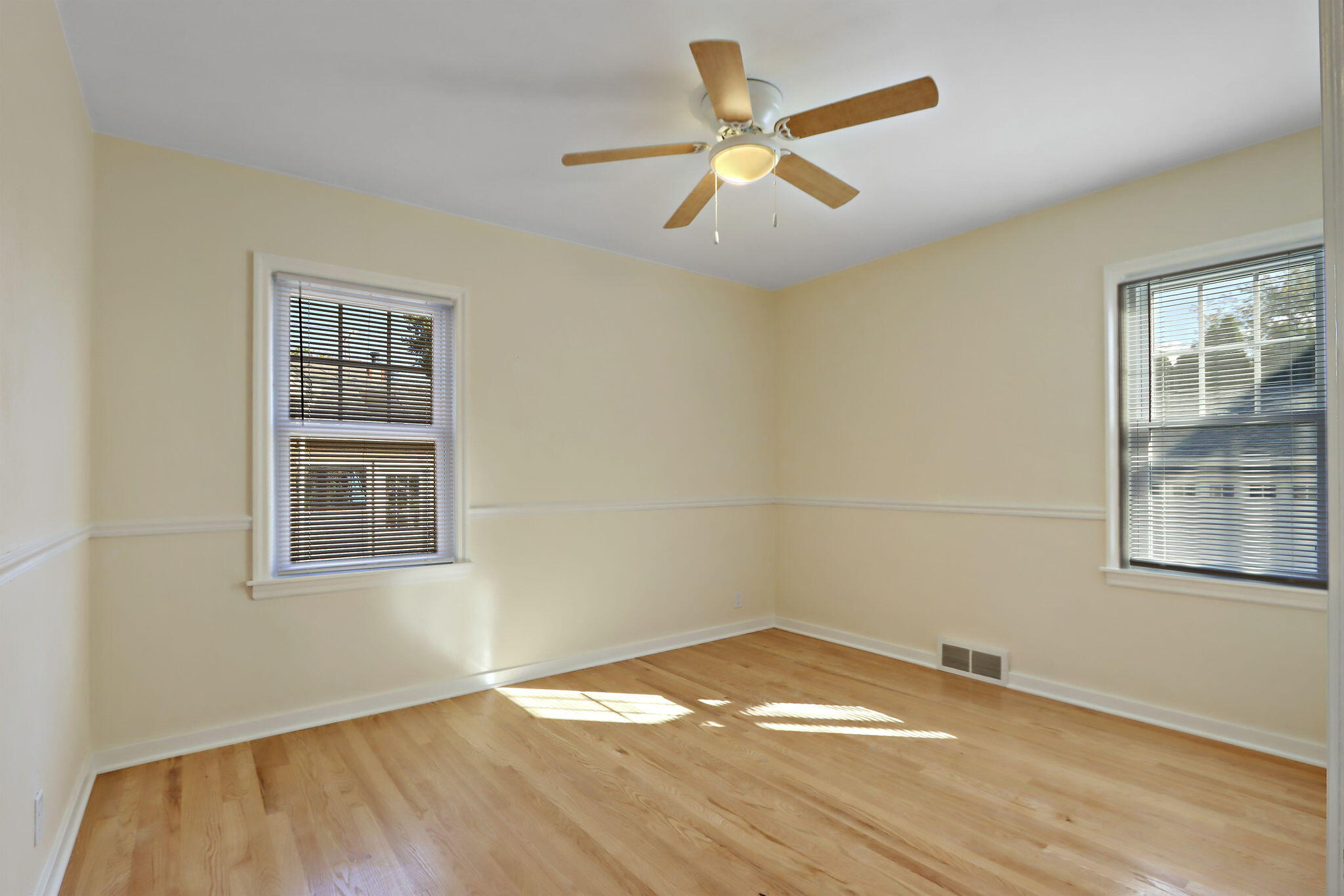 Kenosha, Wisconsin 53143, United States, 3 Bedrooms Bedrooms, ,2 BathroomsBathrooms,Residential,Active,227149