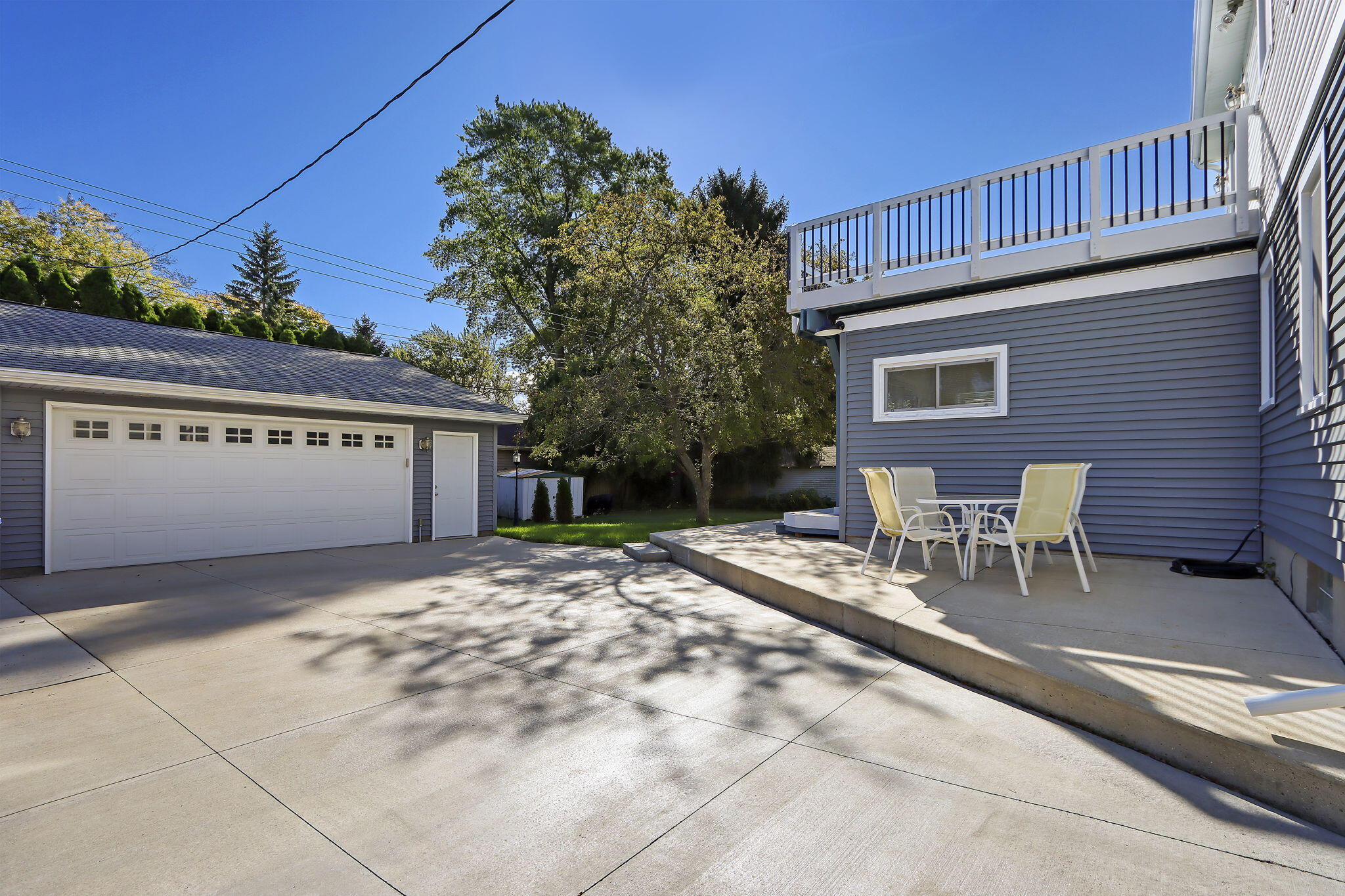 Kenosha, Wisconsin 53143, United States, 3 Bedrooms Bedrooms, ,2 BathroomsBathrooms,Residential,Active,227149