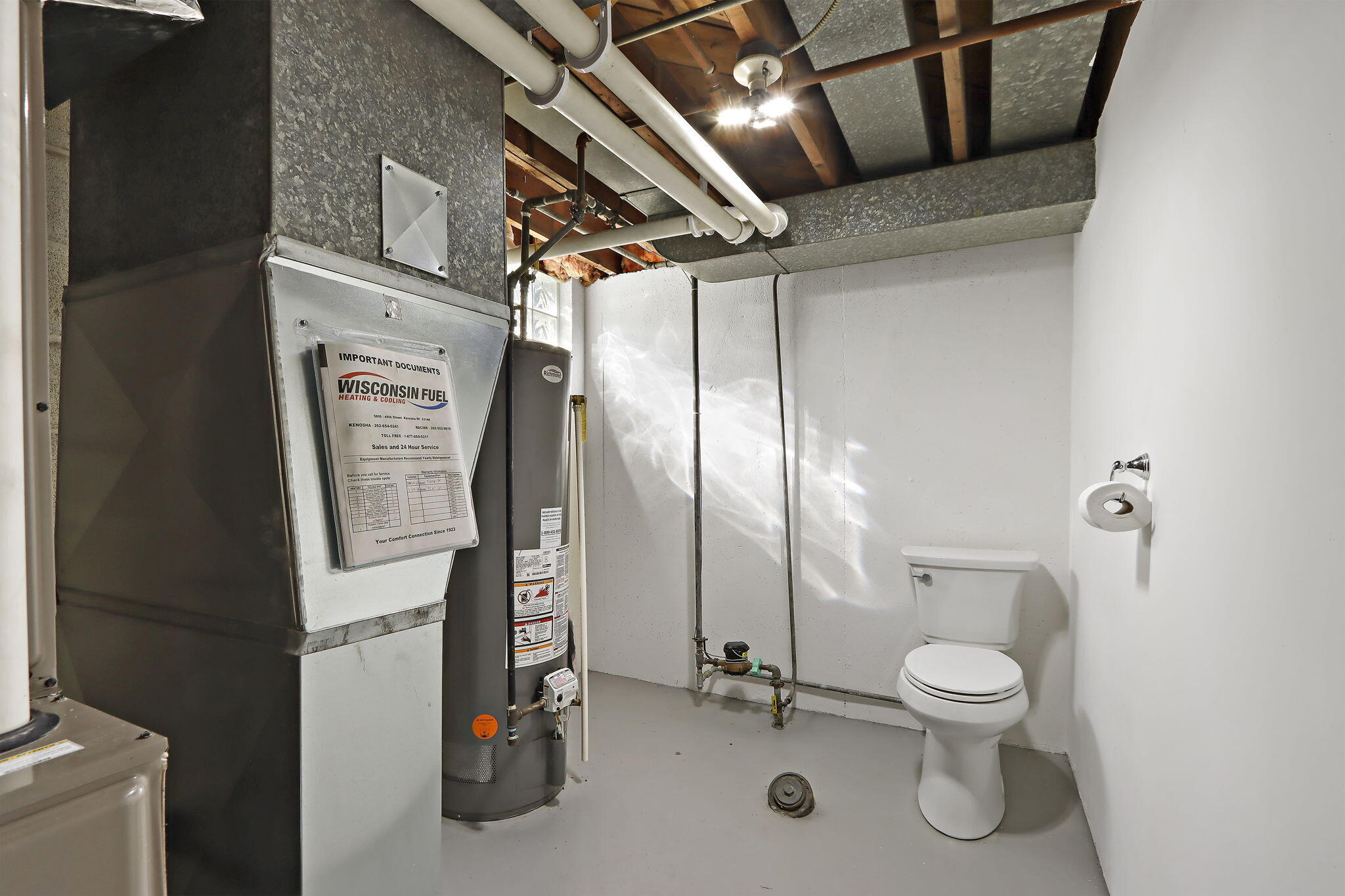 Kenosha, Wisconsin 53143, United States, 3 Bedrooms Bedrooms, ,2 BathroomsBathrooms,Residential,Active,227149