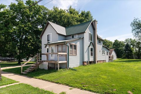 Photo of 733 Long Ct, Sparta, WI 54656 (MLS # 1971883)