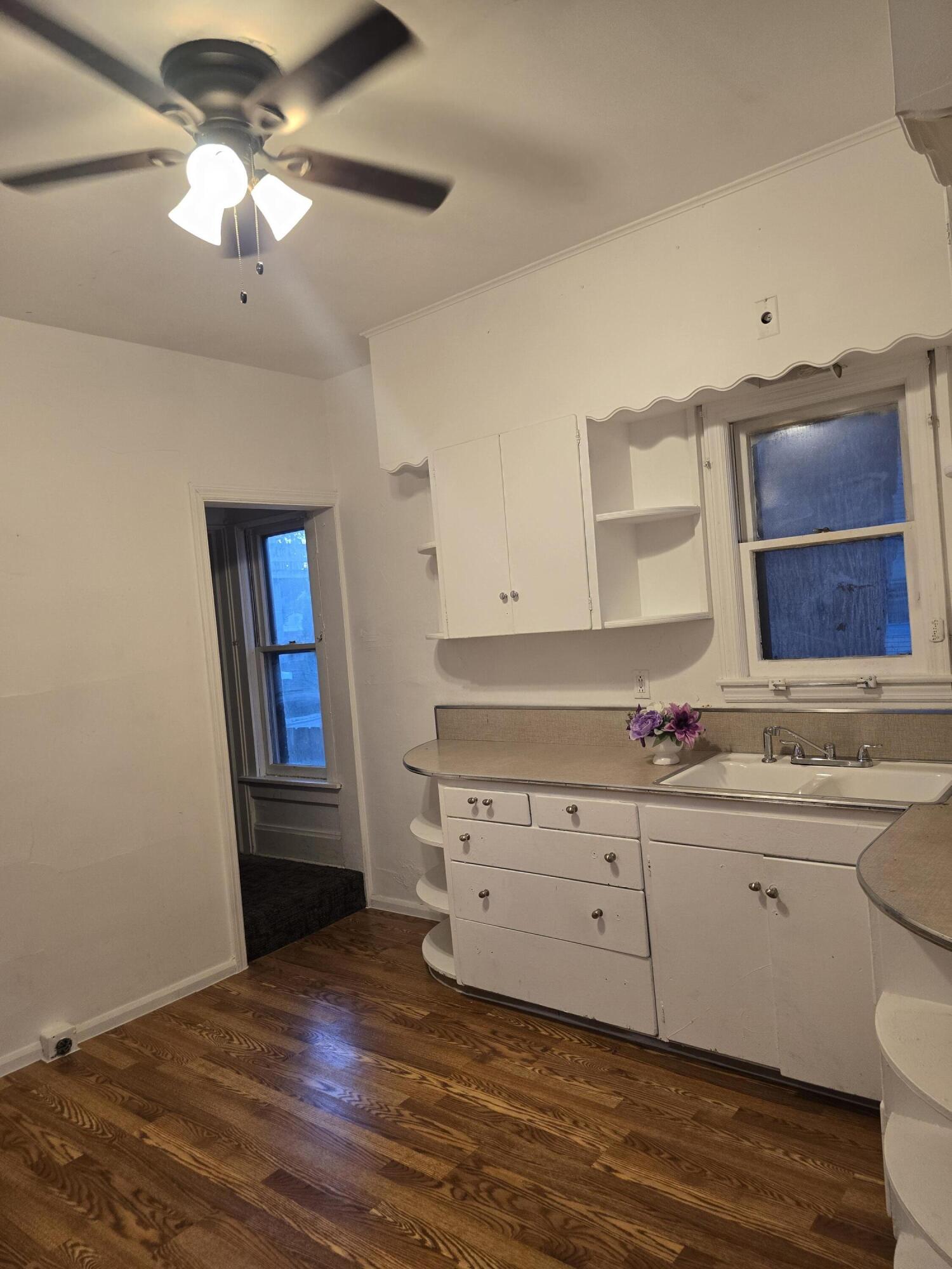 Racine, Wisconsin 53404, United States, 2 Bedrooms Bedrooms, ,2 BathroomsBathrooms,Residential,Active,183271