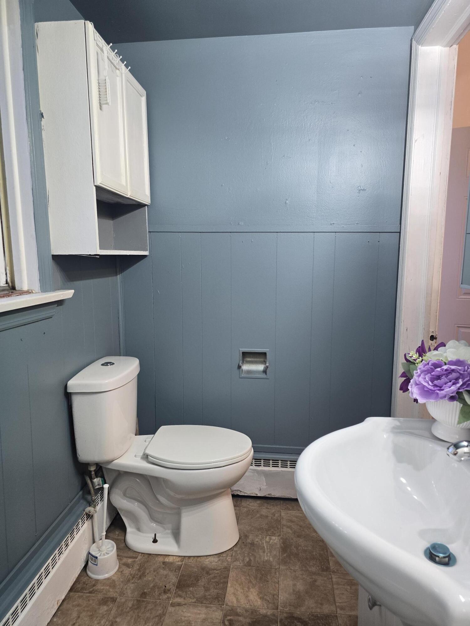 Racine, Wisconsin 53404, United States, 2 Bedrooms Bedrooms, ,2 BathroomsBathrooms,Residential,Active,183271