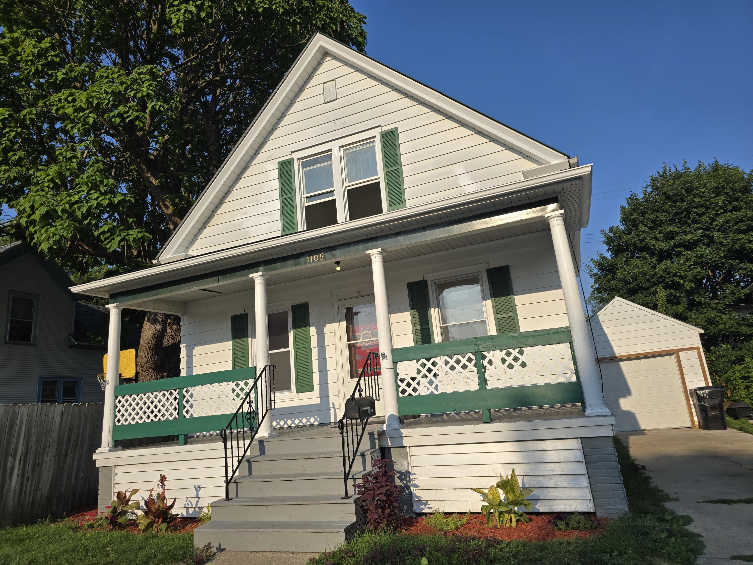 Racine, Wisconsin 53404, United States, 2 Bedrooms Bedrooms, ,2 BathroomsBathrooms,Residential,Active,183271