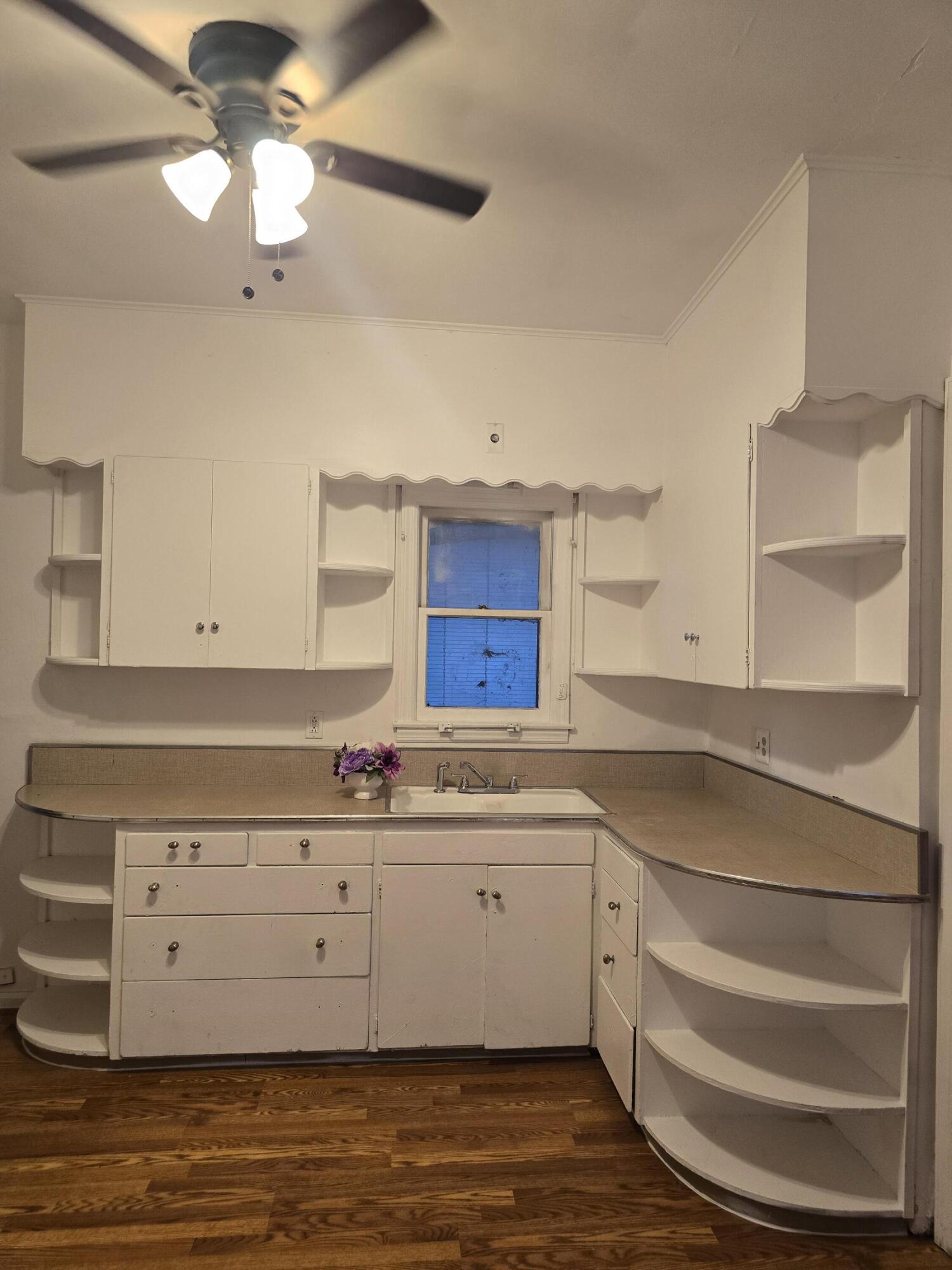 Racine, Wisconsin 53404, United States, 2 Bedrooms Bedrooms, ,2 BathroomsBathrooms,Residential,Active,183271