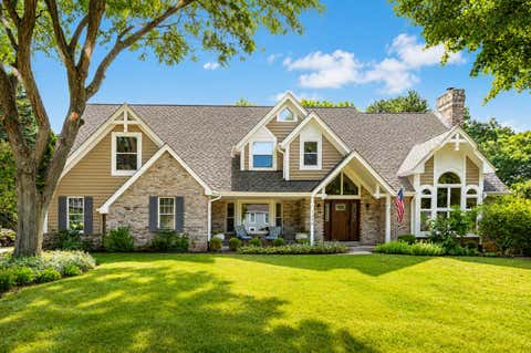 Photo of 1340 Barrington Woods Dr, Brookfield, WI 53045 (MLS # 1970963)