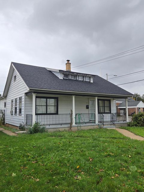 Photo of 4757 N 18th St, Milwaukee, WI 53209 (MLS # 1940455)