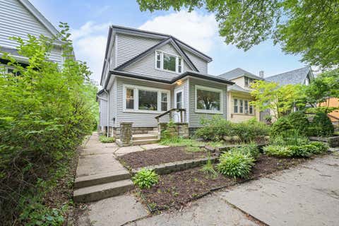 Photo of 2727 S Austin St, Milwaukee, WI 53207 (MLS # 1976173)