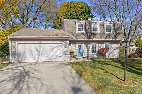 Photo of 3014 Plymouth Ct, Waukesha, WI 53188 (MLS # 1940961)