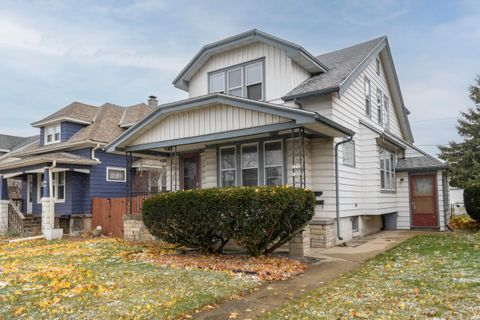 Photo of 1208 S 76th St, West Allis, WI 53214 (MLS # 1944239)
