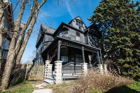 Photo of 2363 N Holton St, Milwaukee, WI 53212 (MLS # 1857552)