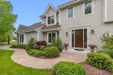 Photo of 8806 W Daventry Rd, Mequon, WI 53097 (MLS # 1919981)