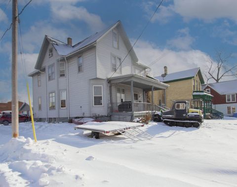 Photo of 301 S 2nd St, Watertown, WI 53094 (MLS # 1948381)